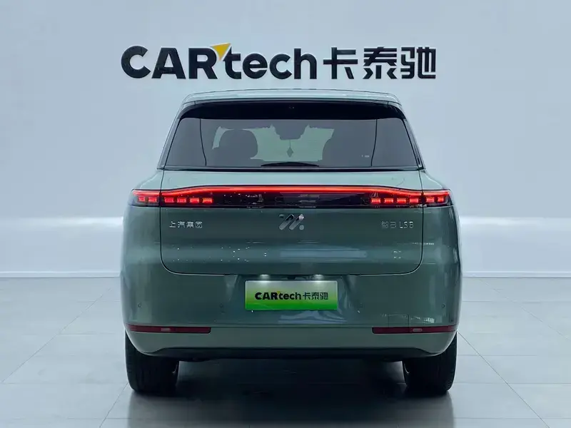 2026 IM Motors (Zhiji) LS8 с пробегом 10 500 км