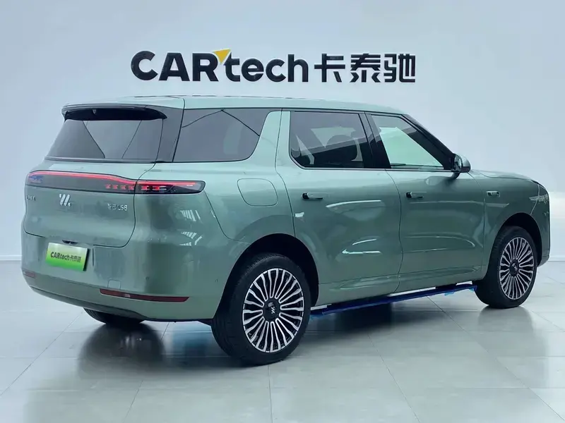 2026 IM Motors (Zhiji) LS8 с пробегом 10 500 км