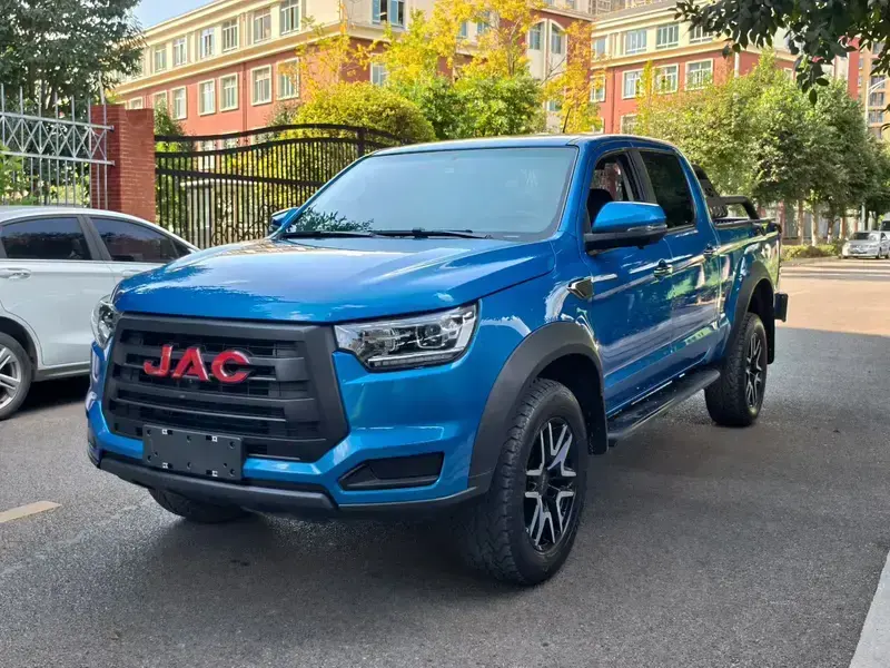 2022 JAC T8 с пробегом 58 000 км