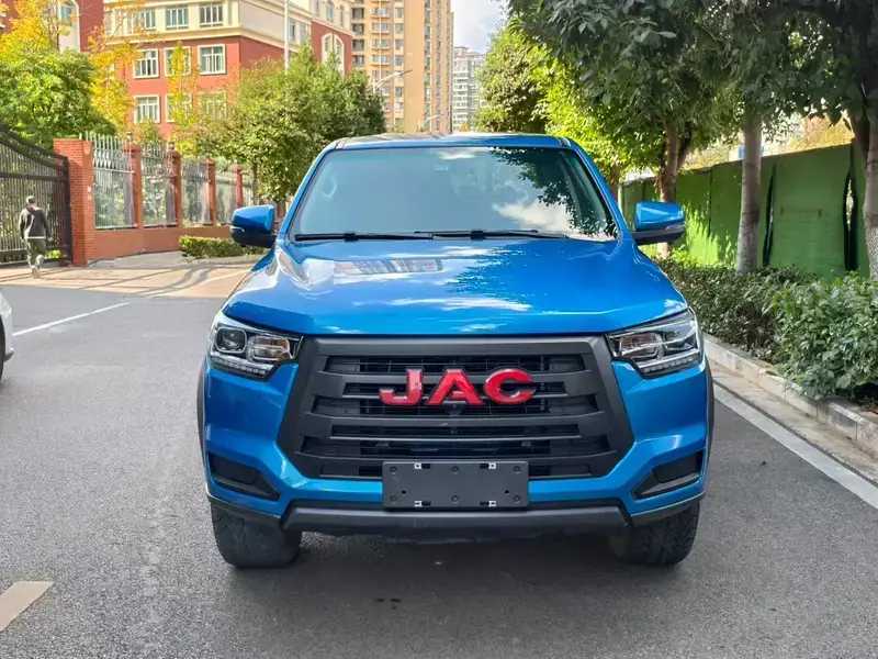 2022 JAC T8 с пробегом 58 000 км