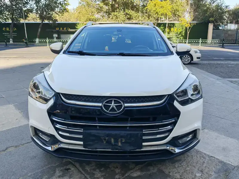 2016 JAC S2 с пробегом 47 000 км