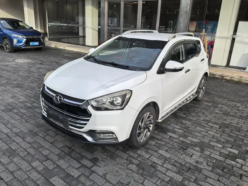 2015 JAC S2 с пробегом 76 000 км