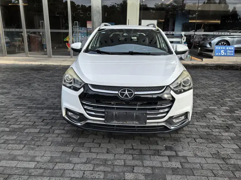 2015 JAC S2 с пробегом 76 000 км