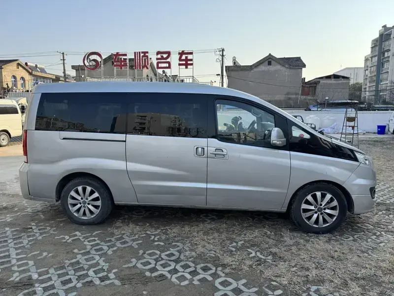 2013 JAC M5 с пробегом 110 000 км