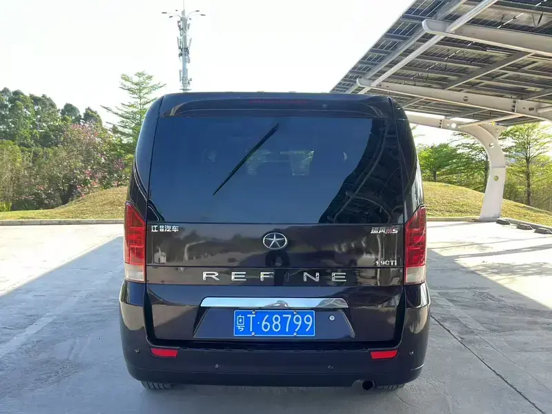 2014 JAC M5 с пробегом 140 000 км