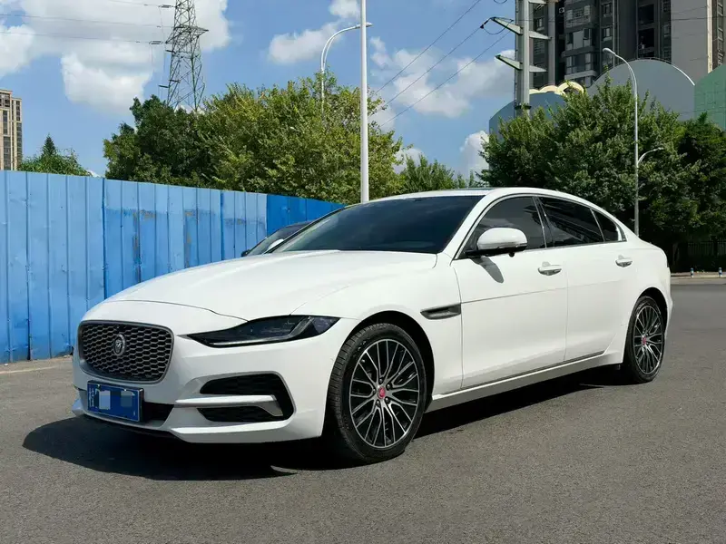 2021 Jaguar XE с пробегом 79 000 км
