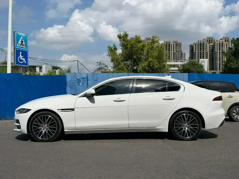 2021 Jaguar XE с пробегом 79 000 км