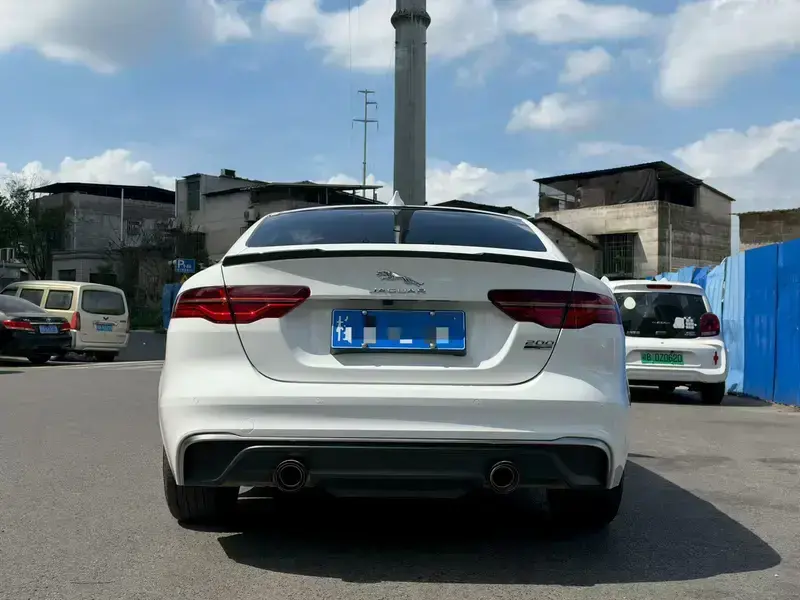 2021 Jaguar XE с пробегом 79 000 км