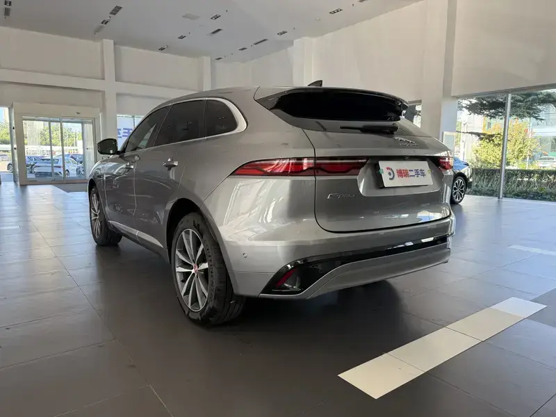 2021 Jaguar F-Pace с пробегом 68 000 км