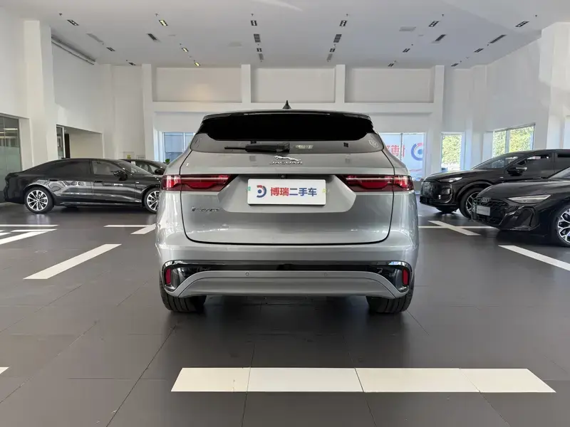 2021 Jaguar F-Pace с пробегом 68 000 км