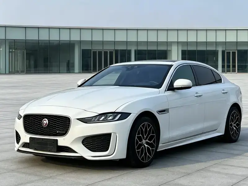 2020 Jaguar XE с пробегом 90 000 км