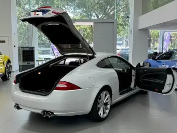 2012 Jaguar XK с пробегом 97 000 км