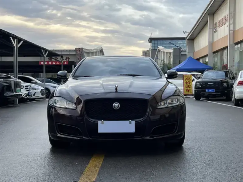 2016 Jaguar XJ с пробегом 132 000 км
