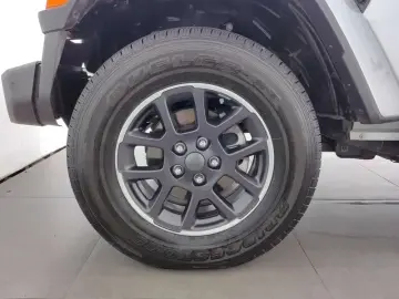 2023 Jeep Gladiator с пробегом 10 700 км