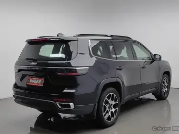 2022 Jeep Grand Commander с пробегом 48 700 км