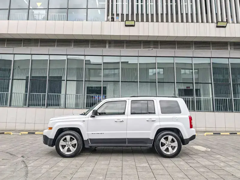 2014 Jeep Liberty (Patriot) с пробегом 128 000 км