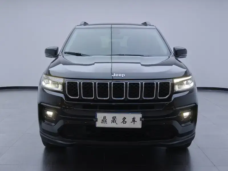 2022 Jeep Grand Commander с пробегом 57 000 км