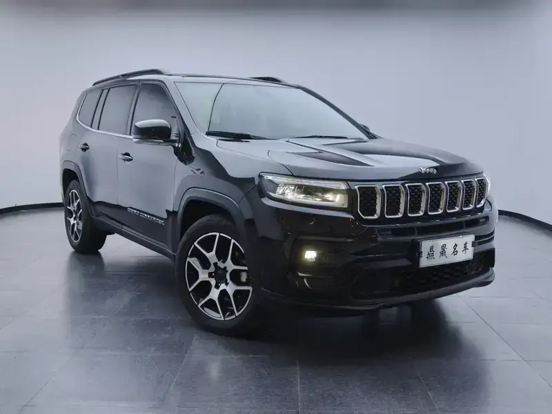 2022 Jeep Grand Commander с пробегом 57 000 км