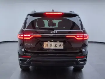 2022 Jeep Grand Commander с пробегом 57 000 км