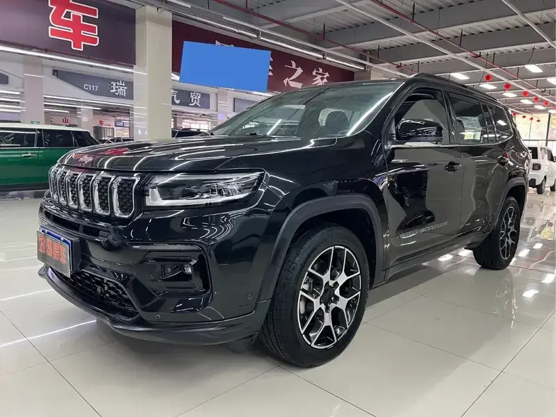 2022 Jeep Grand Commander с пробегом 65 000 км