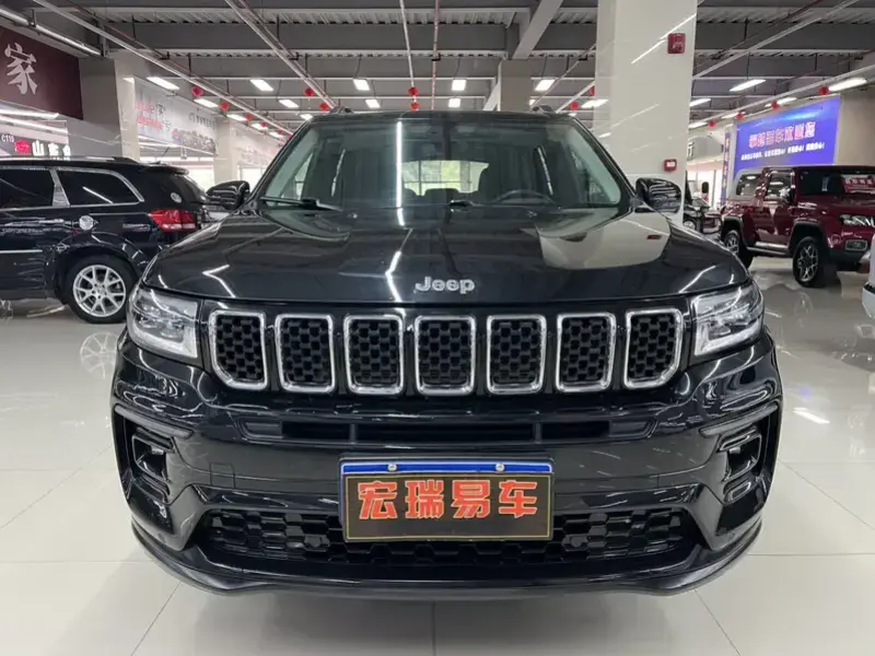 2022 Jeep Grand Commander с пробегом 65 000 км