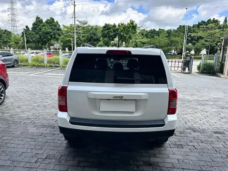 2015 Jeep Liberty (Patriot) с пробегом 120 000 км