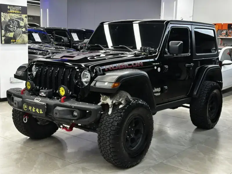 2023 Jeep Wrangler с пробегом 44 000 км