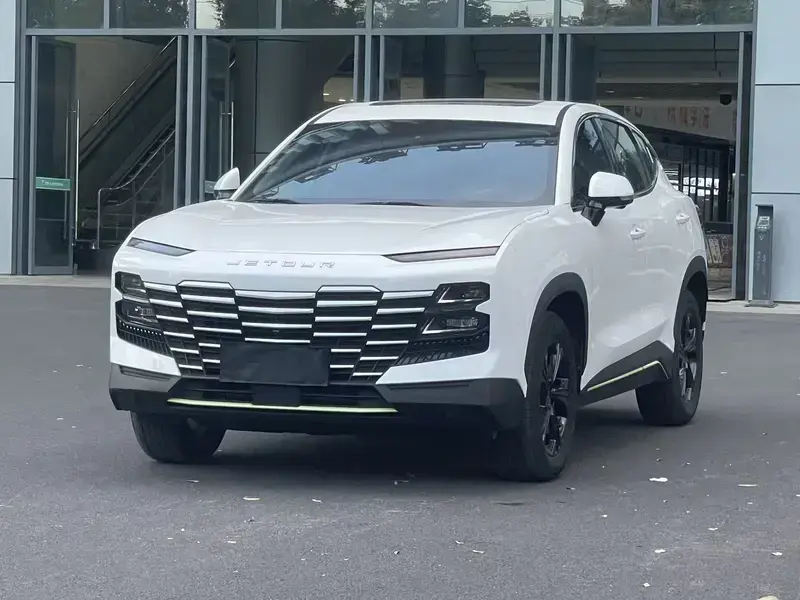 2024 JETOUR DASHING с пробегом 13 300 км