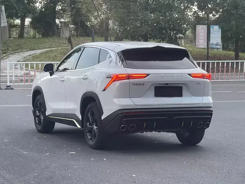 2024 JETOUR DASHING с пробегом 13 300 км