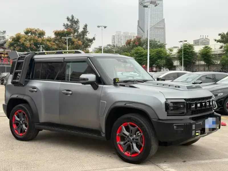 2023 JETOUR T2 с пробегом 32 000 км