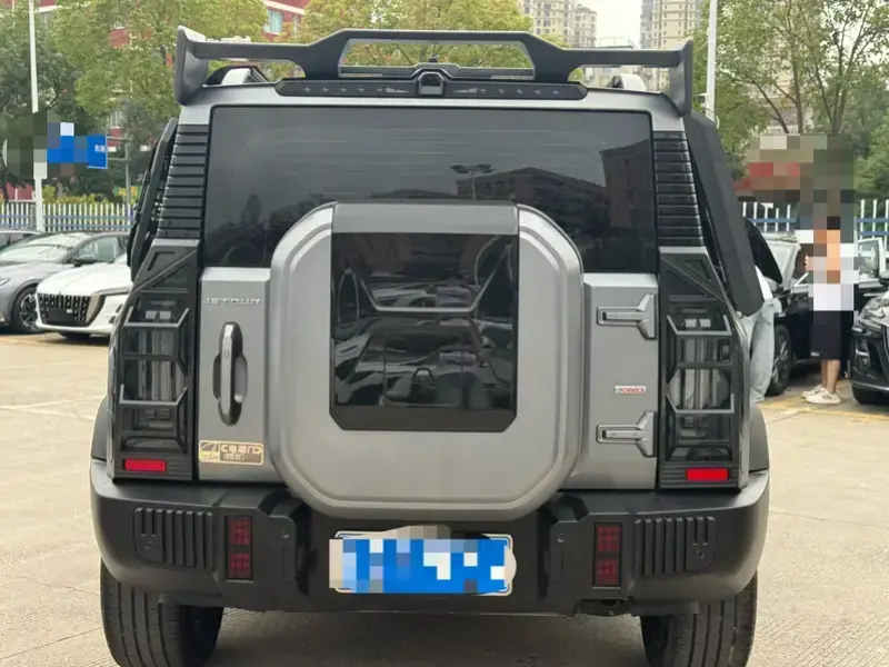 2023 JETOUR T2 с пробегом 32 000 км