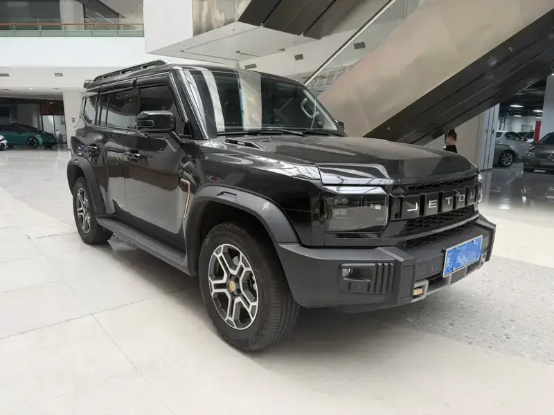 2025 JETOUR T2 с пробегом 8 000 км