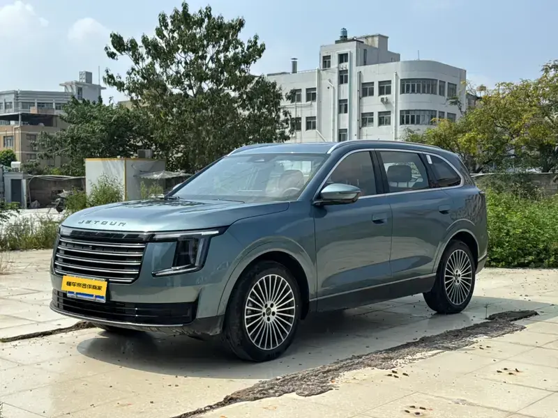 2026 JETOUR X70L с пробегом 9 000 км