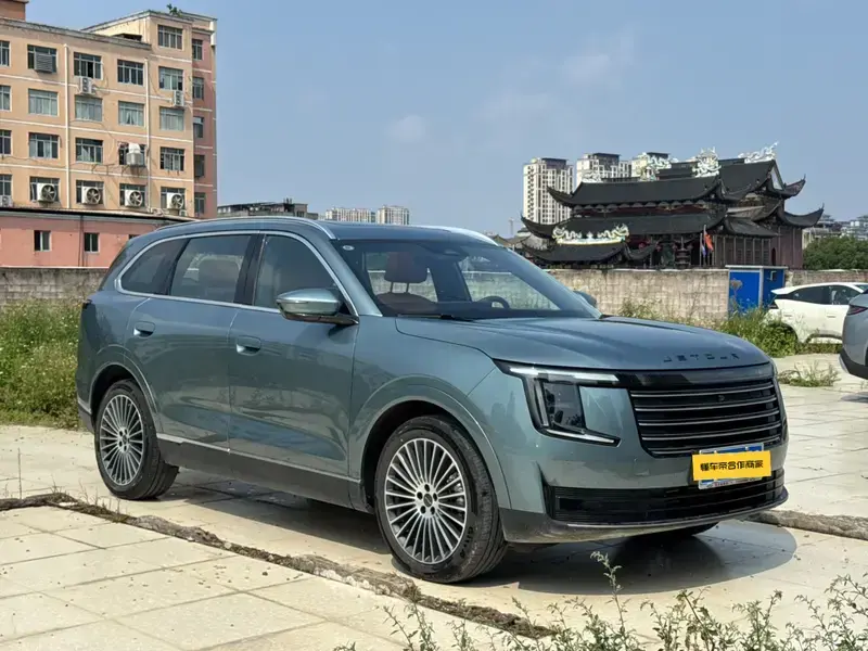 2026 JETOUR X70L с пробегом 9 000 км