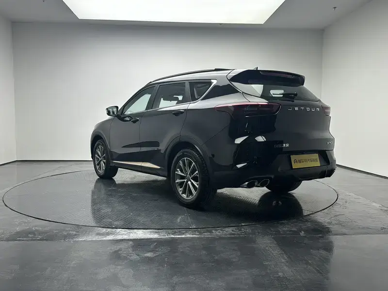 2026 JETOUR X70+ с пробегом 700 км