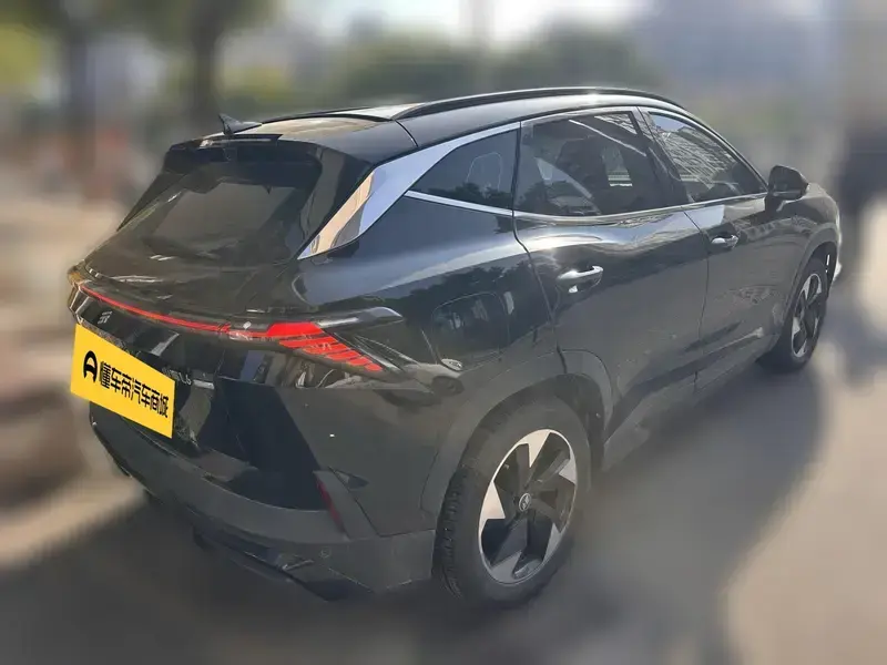 2024 JETOUR Shanhai L6 с пробегом 4 400 км