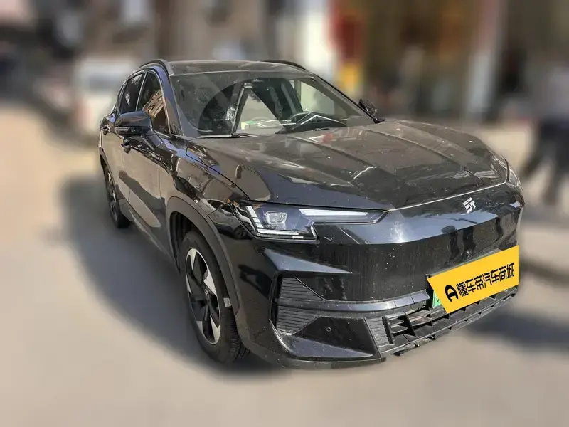 2024 JETOUR Shanhai L6 с пробегом 4 400 км