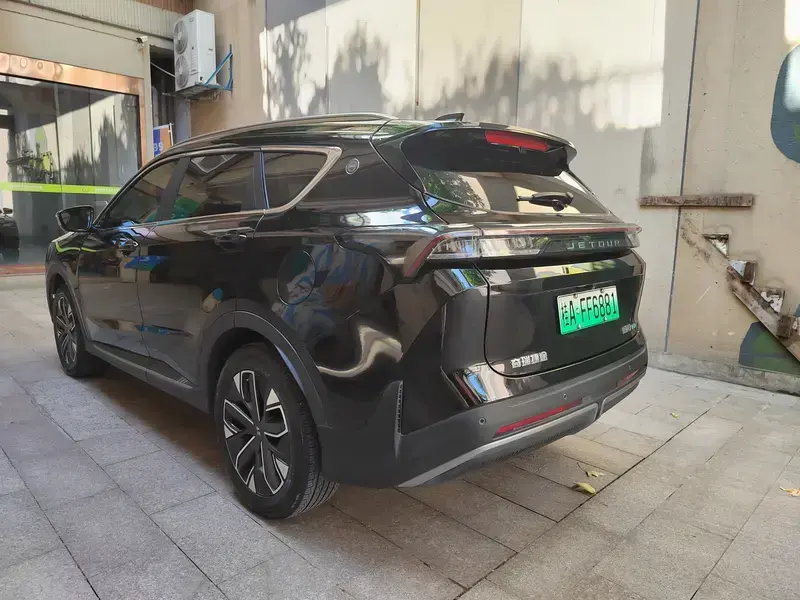 2024 JETOUR Shanhai L7 с пробегом 37 000 км