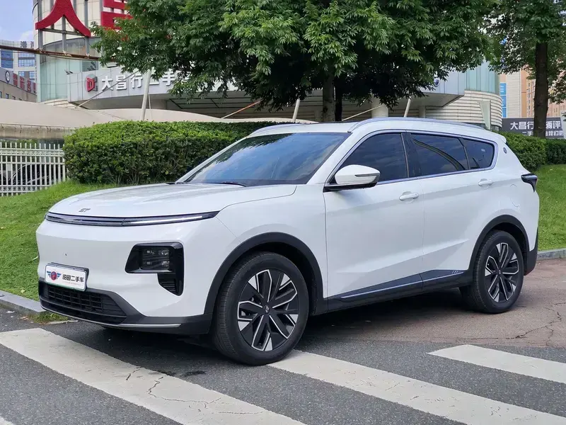 2025 JETOUR Shanhai L7 с пробегом 23 000 км