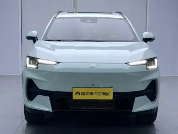 2024 JETOUR Shanhai L6 с пробегом 7 100 км
