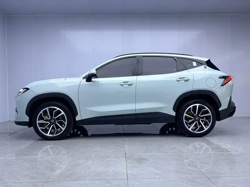2024 JETOUR Shanhai L6 с пробегом 7 100 км