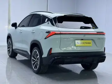 2024 JETOUR Shanhai L6 с пробегом 7 100 км