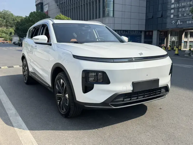 2025 JETOUR Shanhai L7 с пробегом 22 000 км