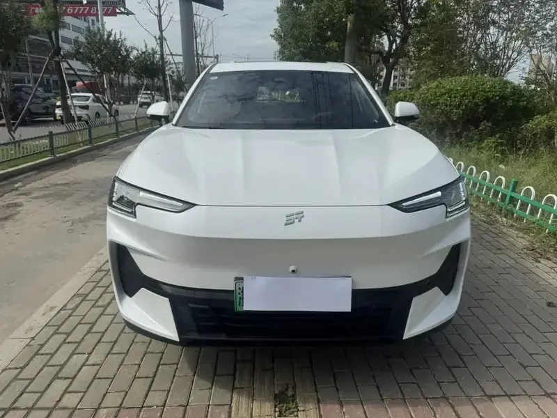 2024 JETOUR Shanhai L6 с пробегом 6 800 км