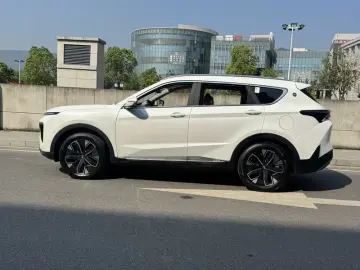 2025 JETOUR Shanhai L7 с пробегом 22 000 км
