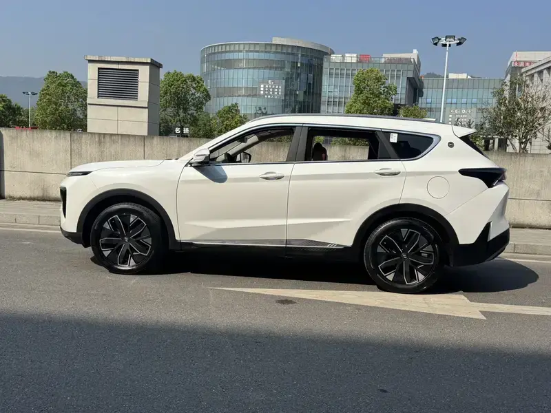 2025 JETOUR Shanhai L7 с пробегом 22 000 км