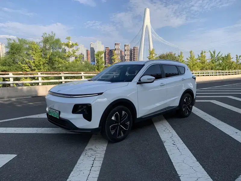 2024 JETOUR Shanhai L7 с пробегом 22 000 км