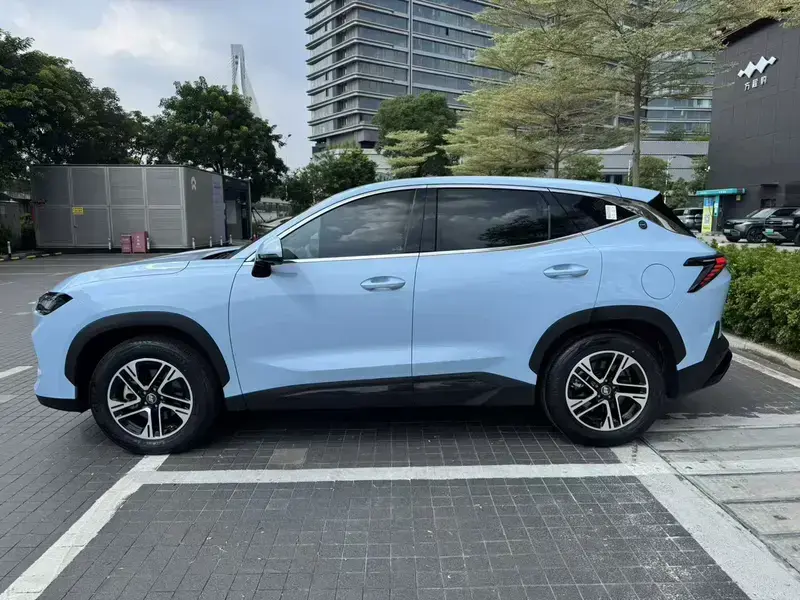 2024 JETOUR Shanhai L6 с пробегом 17 000 км