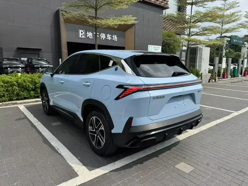 2024 JETOUR Shanhai L6 с пробегом 17 000 км