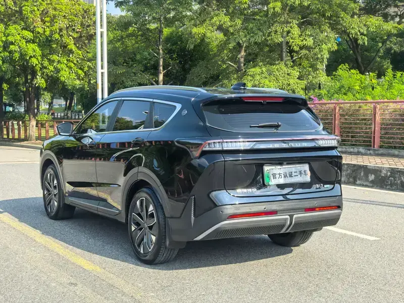 2024 JETOUR Shanhai L7 с пробегом 20 000 км